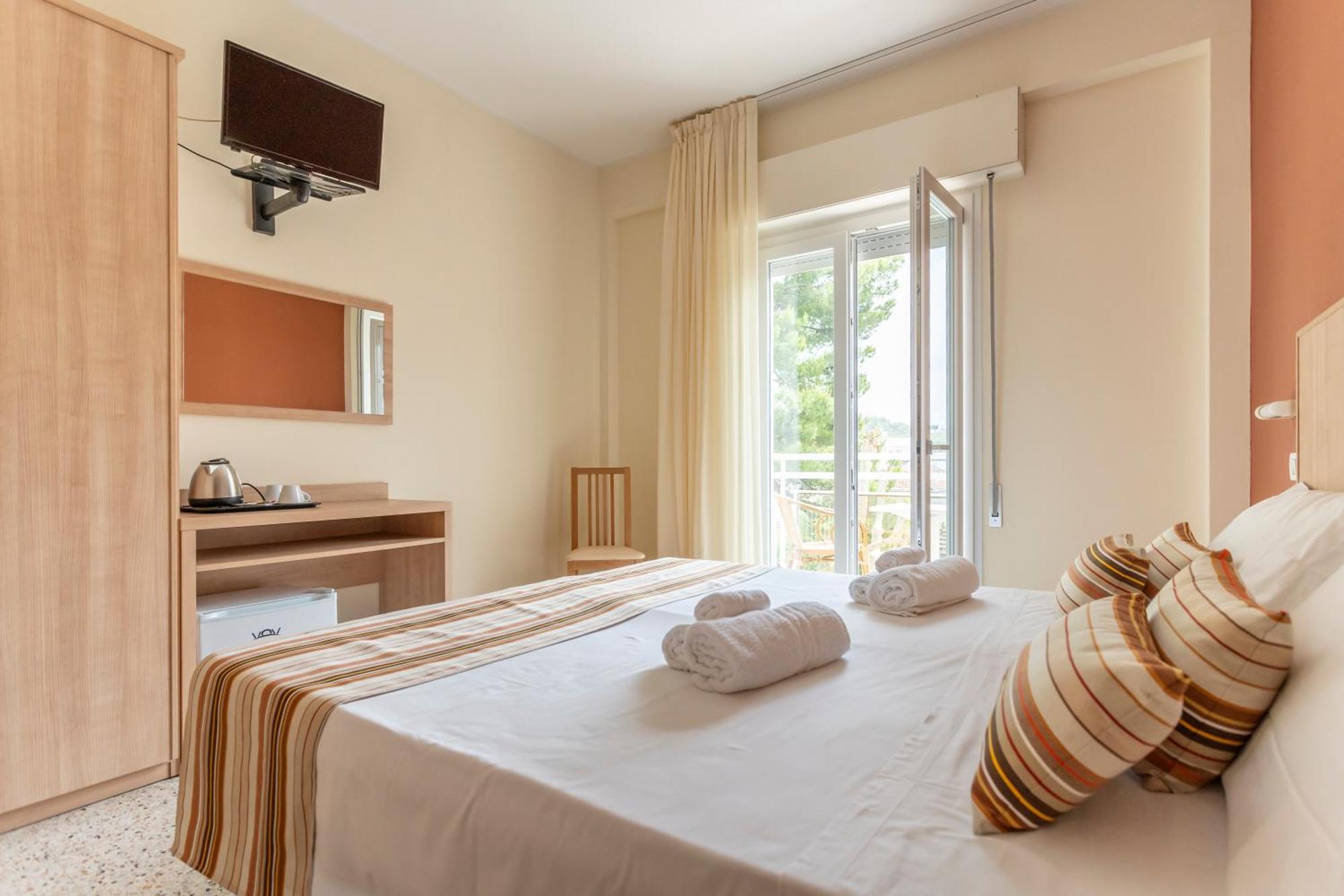 Hotel Cormoran Ричоне Екстериор снимка