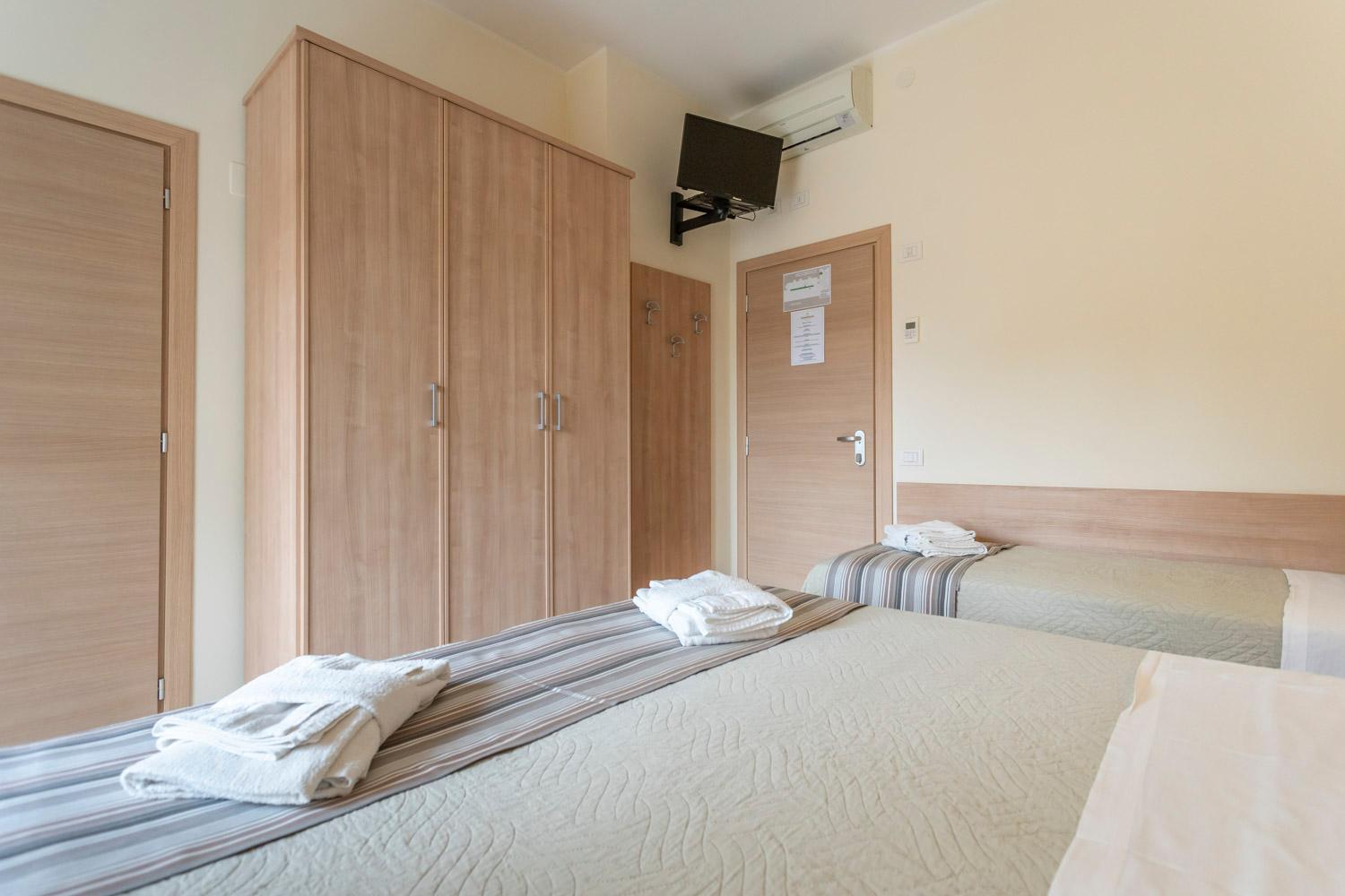Hotel Cormoran Ричоне Екстериор снимка