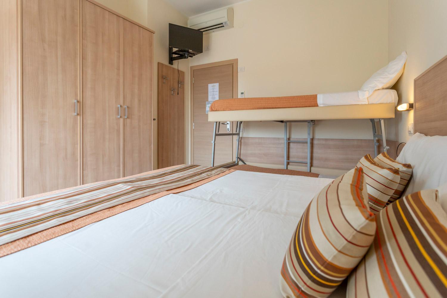 Hotel Cormoran Ричоне Екстериор снимка