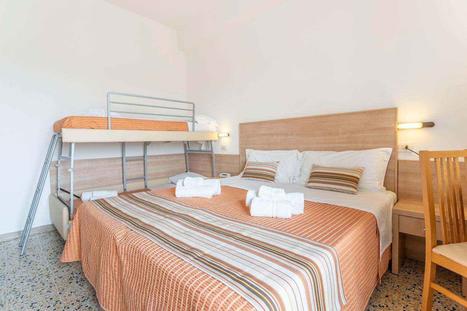 Hotel Cormoran Ричоне Екстериор снимка
